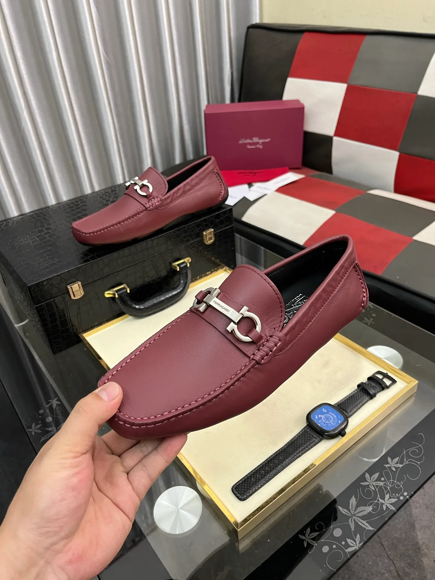 Men's shoes 💰560⌚️⌚️ Ferragamo [Ferragamo] new high-end quality framed shoes. The style is luxurious and elegant, with equal emphasis on practicality and style. We pay special attention to quality and details. The shoe last leather, workmanship and comfort are not inferior! Material: Imported first-layer soft cowhide leather upper ➕Genuine leather lining, code number: 38-446️⃣colors available